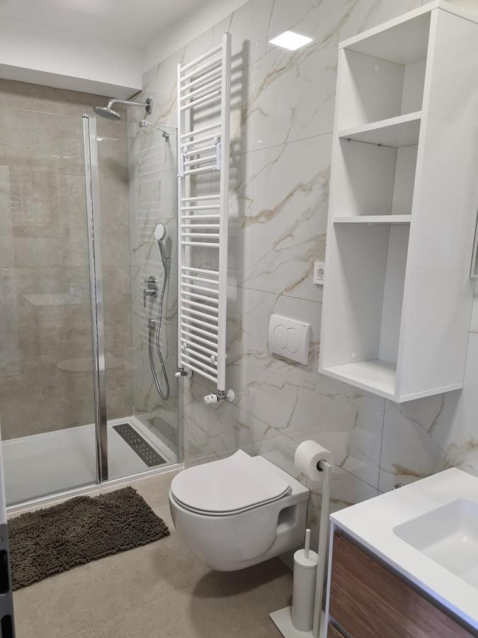 Petrovic Apartment Silo (Krk)