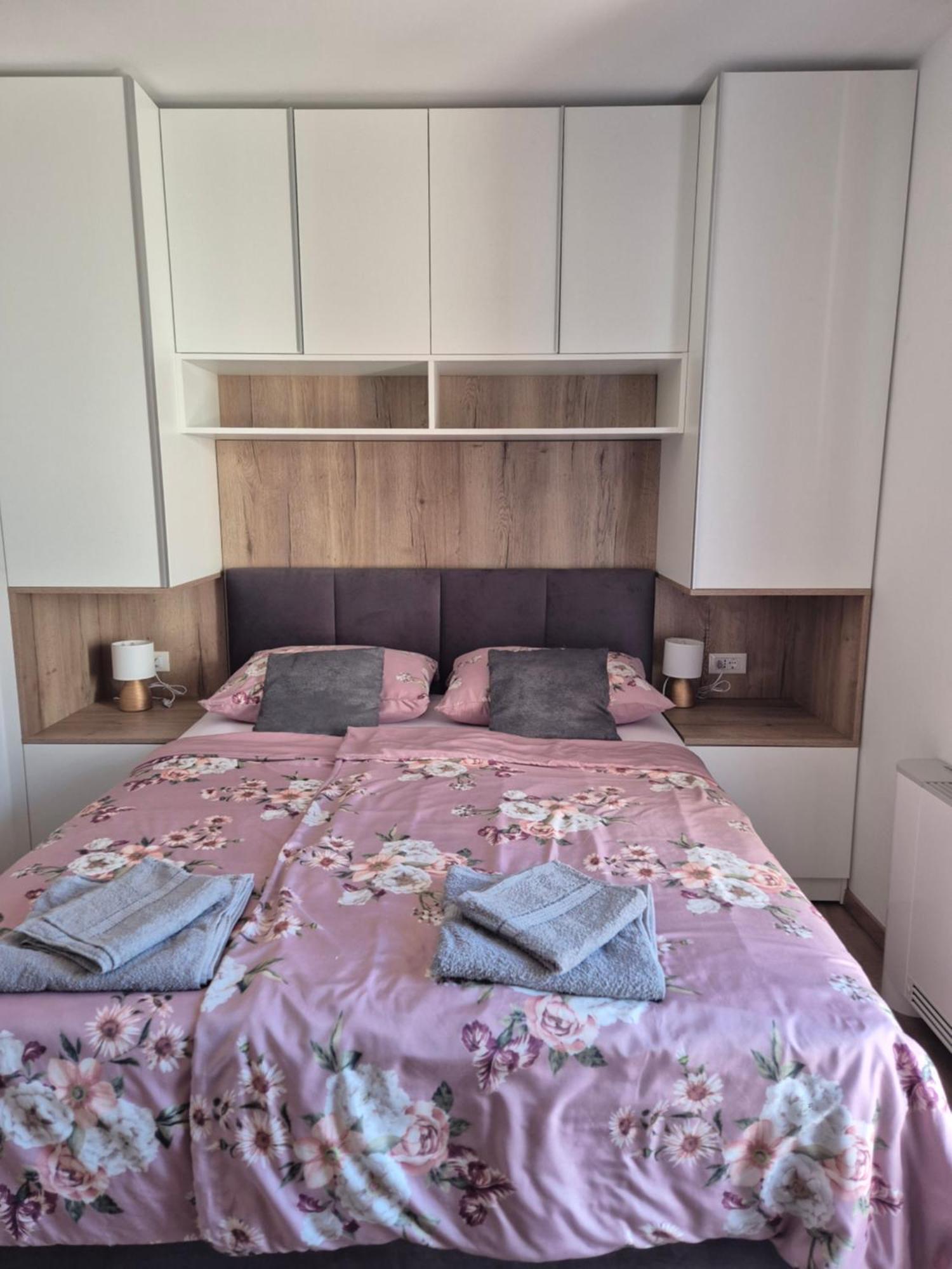 Apartment Petrovic *