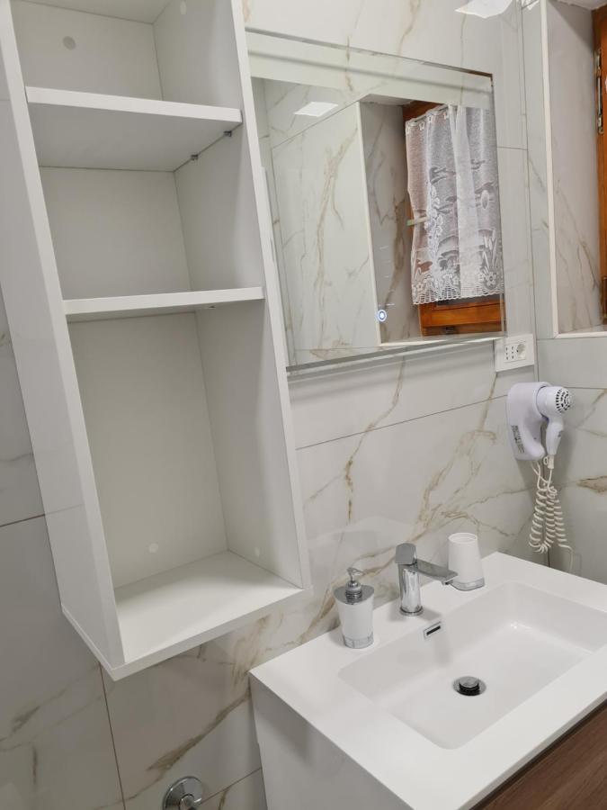 Petrovic Apartment *