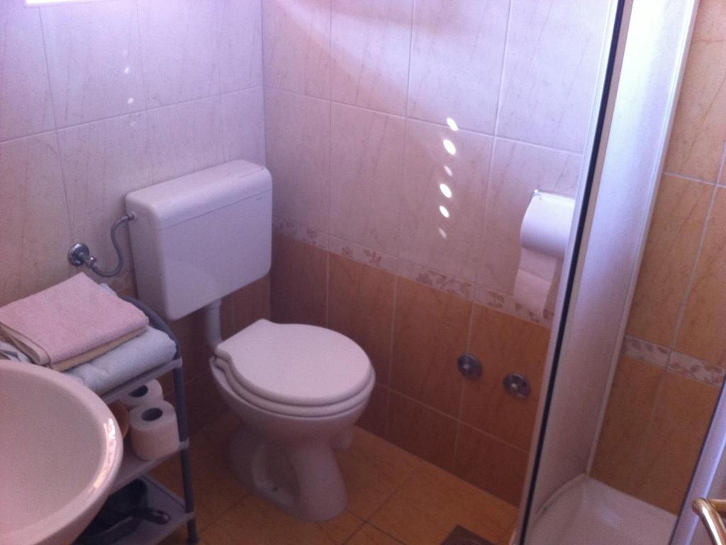 Petrovic Apartment Silo (Krk)